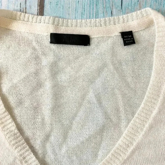 ATM cashmere top v neck - Picture 7 of 13